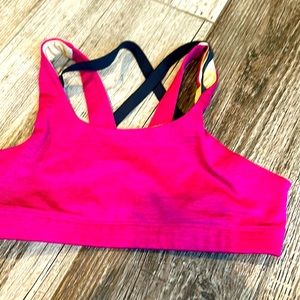 Girls used old navy sports bra